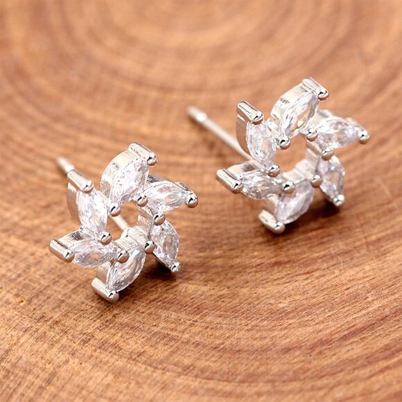 Elegant Flower Stud Earrings for Women with Sparkling Cubic Zirconia in Brass, P - Picture 4 of 9